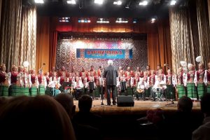 На пісенне свято до «Дарничанки»