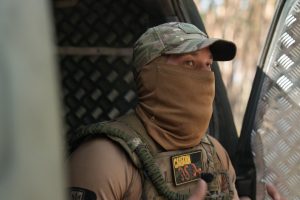“Потрібно вміти брати на себе відповідальність”: бойовий медик, що служить на Сумщині, розповів про свій шлях