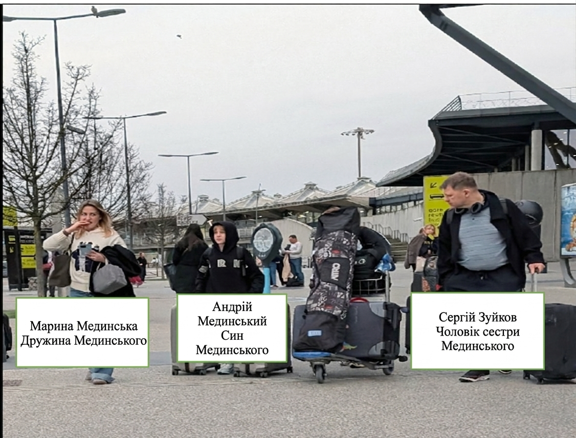 Від «ворогів» до курортів: як родина Мединського відпочиває у Франції